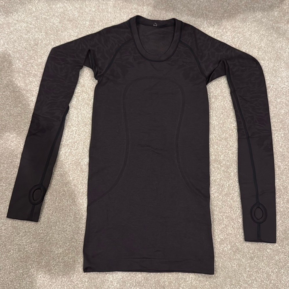 Lululemon Swiftly Tech Long Sleeve Shirt Size 2